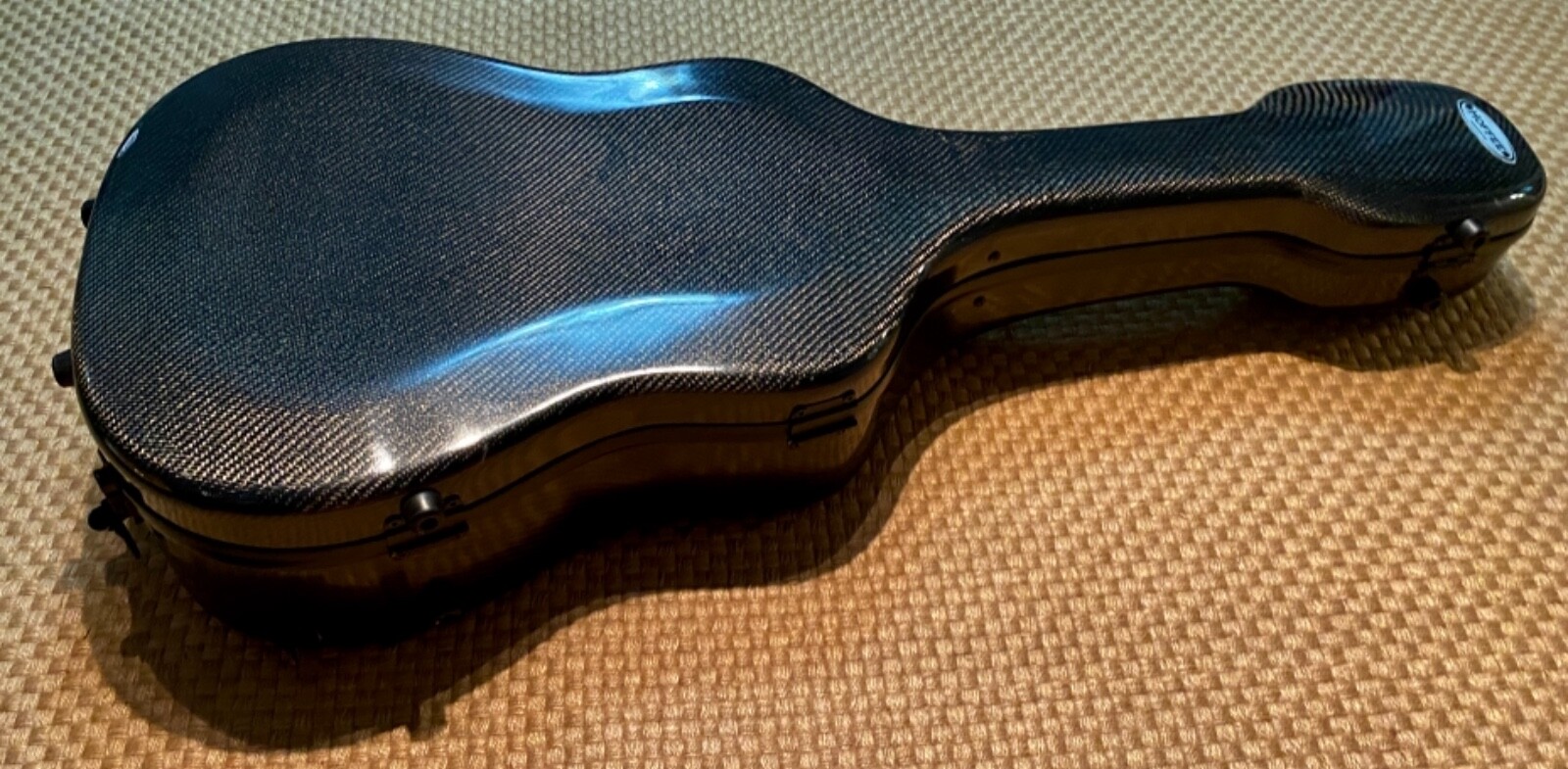 carbon fiber guitar case